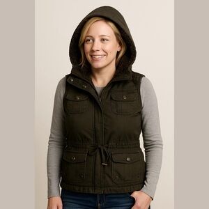Coffee Shop Vest Size Medium
Olive Green Fleece Lined Snap Button Utility NWT